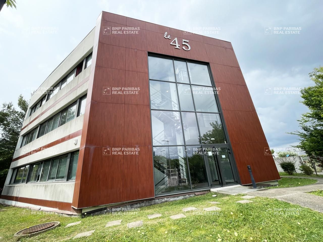 630 m² pour ce bureaux en location à Pérols