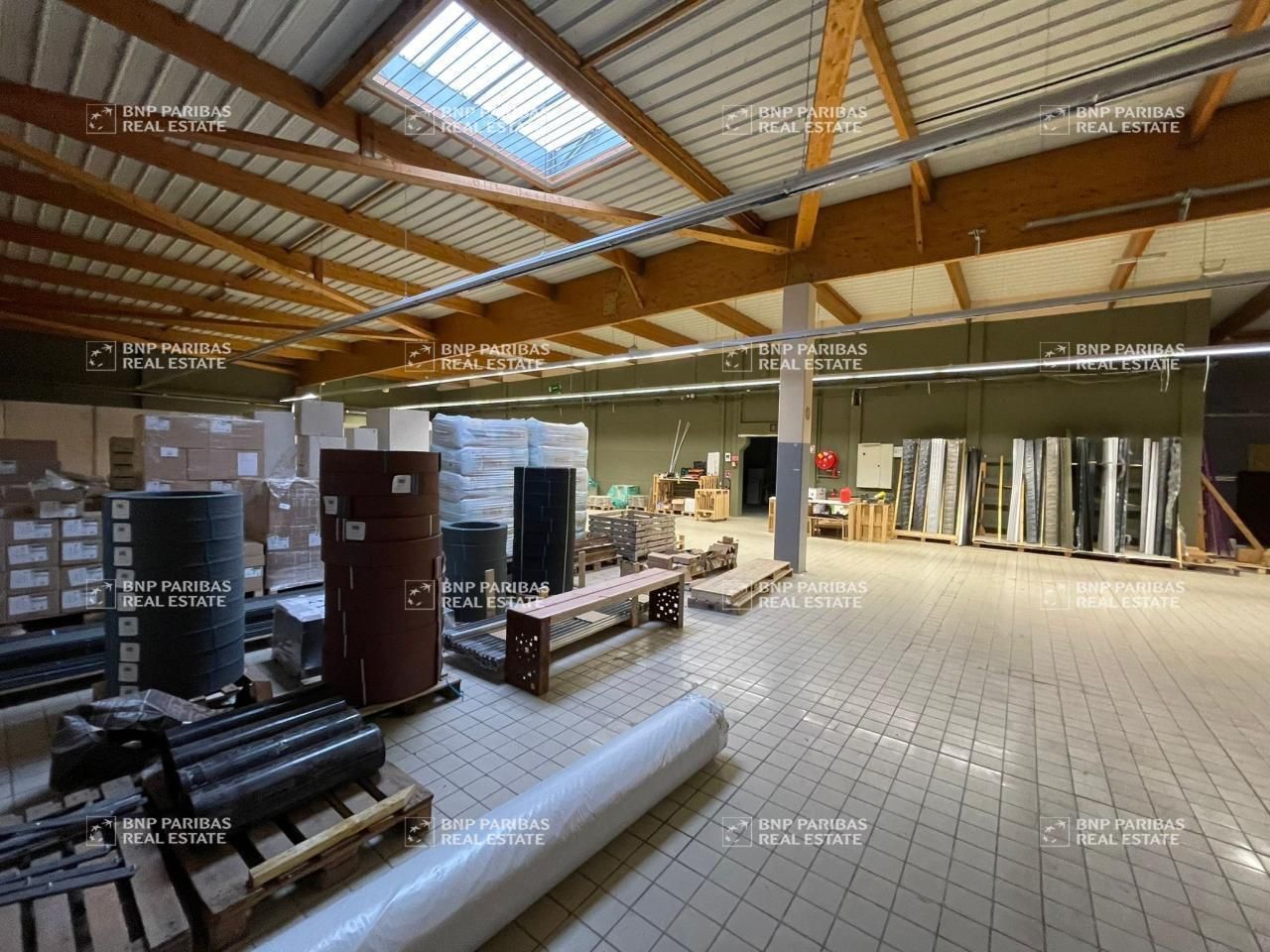 Vente Activité 800 m² non divisibles 59136 Wavrin