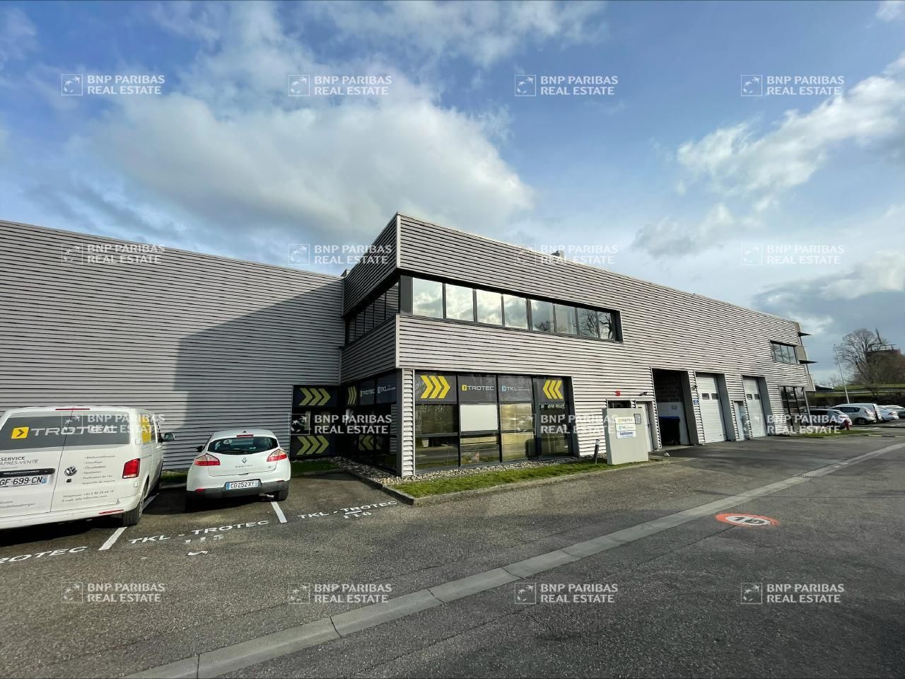 Location Activité 855 m² divisibles 67207 Niederhausbergen