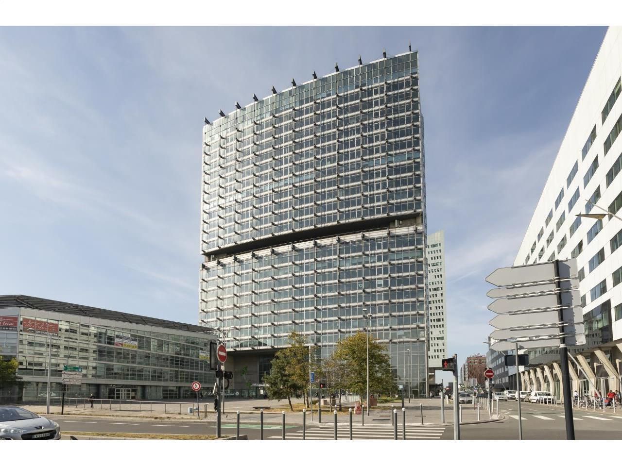 12632.04 m² pour ce bureaux en location à Lille