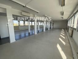 1055 m² pour ce bureaux en location à Saint-priest