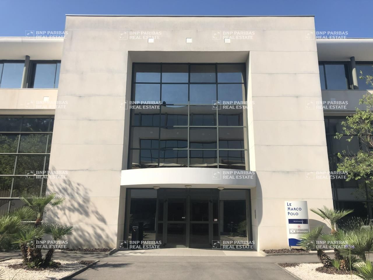 Location Bureaux 800 m² non divisibles 06250 Mougins