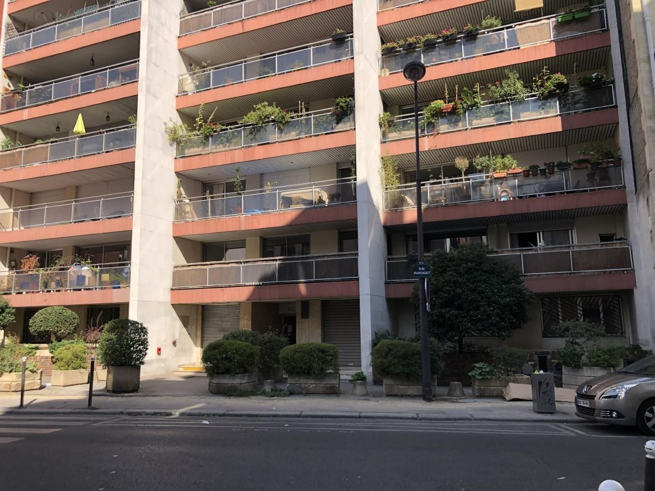 Location Bureaux 587 m² non divisibles 75018 Paris