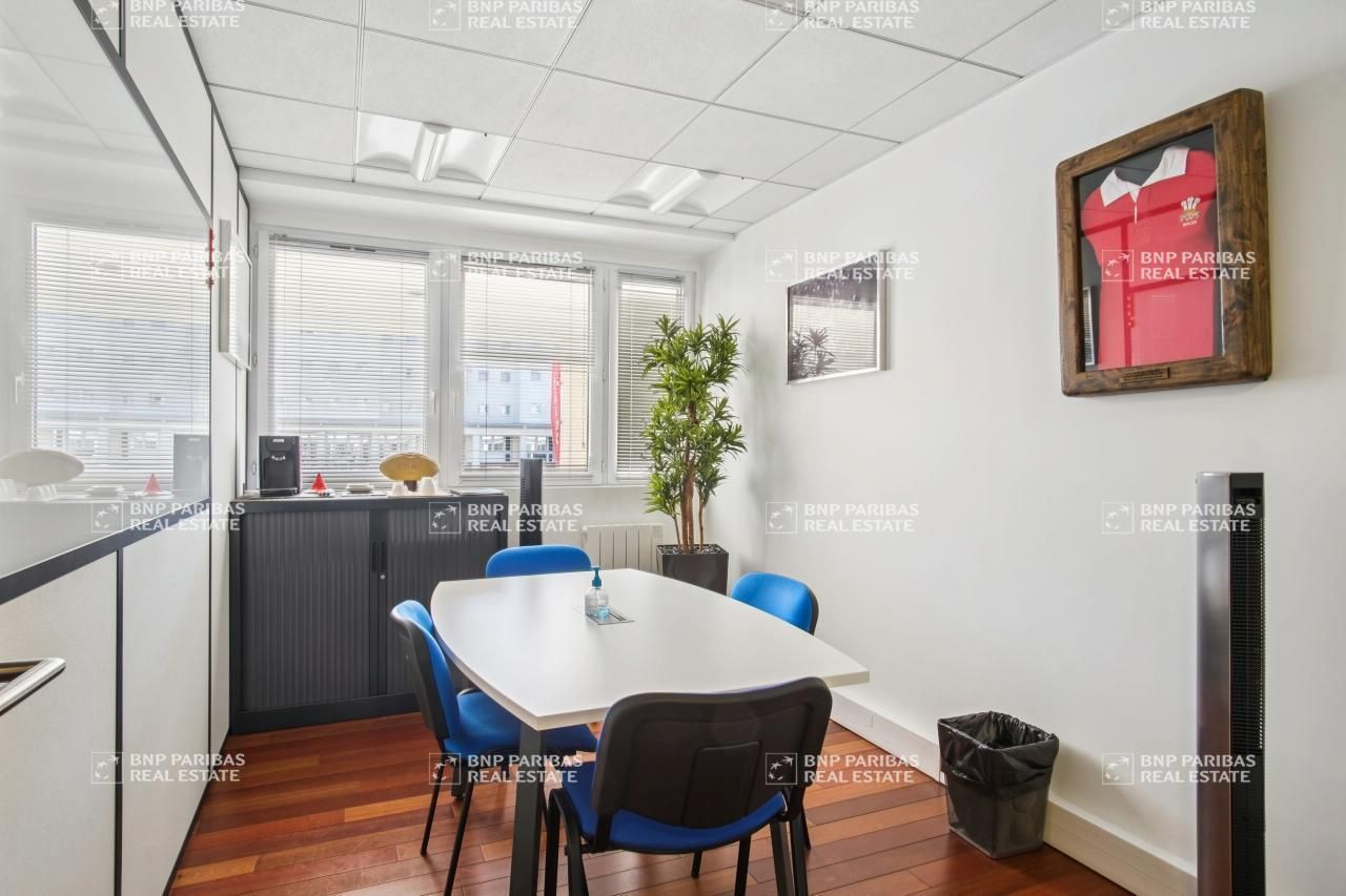 268 m² pour ce bureaux en vente à Bussy-saint-georges