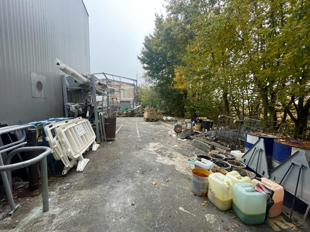 711 m² pour ce activité en vente à Guibeville