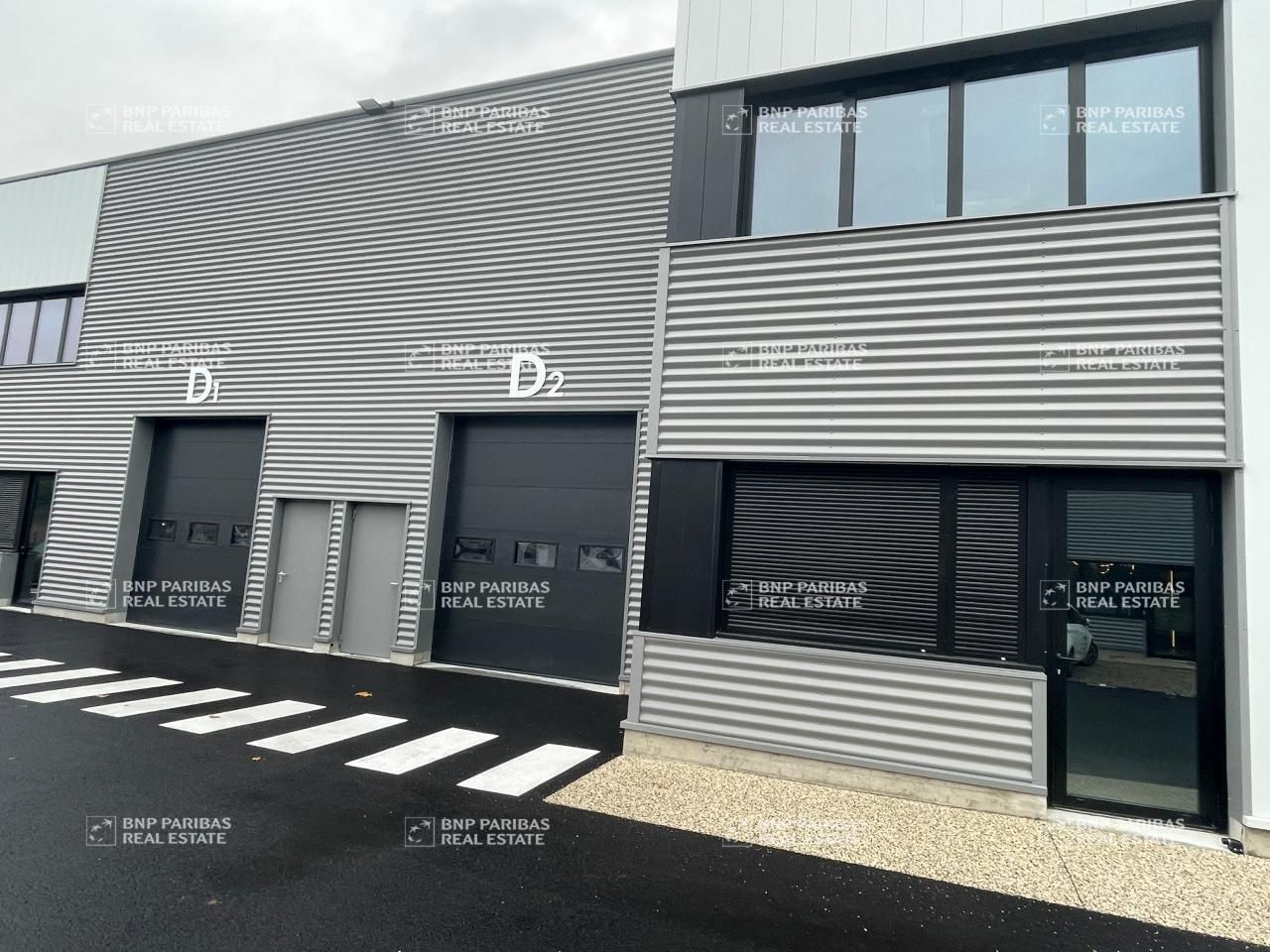 676 m² pour ce activité en location à Oullins-pierre-bénite