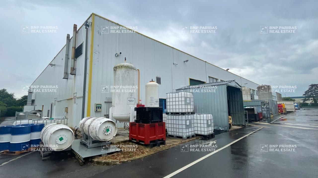 5836 m² pour ce activité en vente à Buc