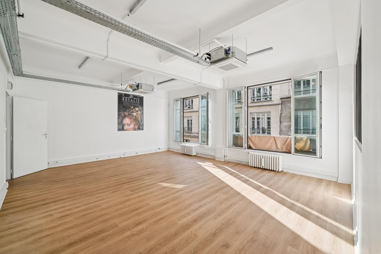 Location bureaux à Paris 75010