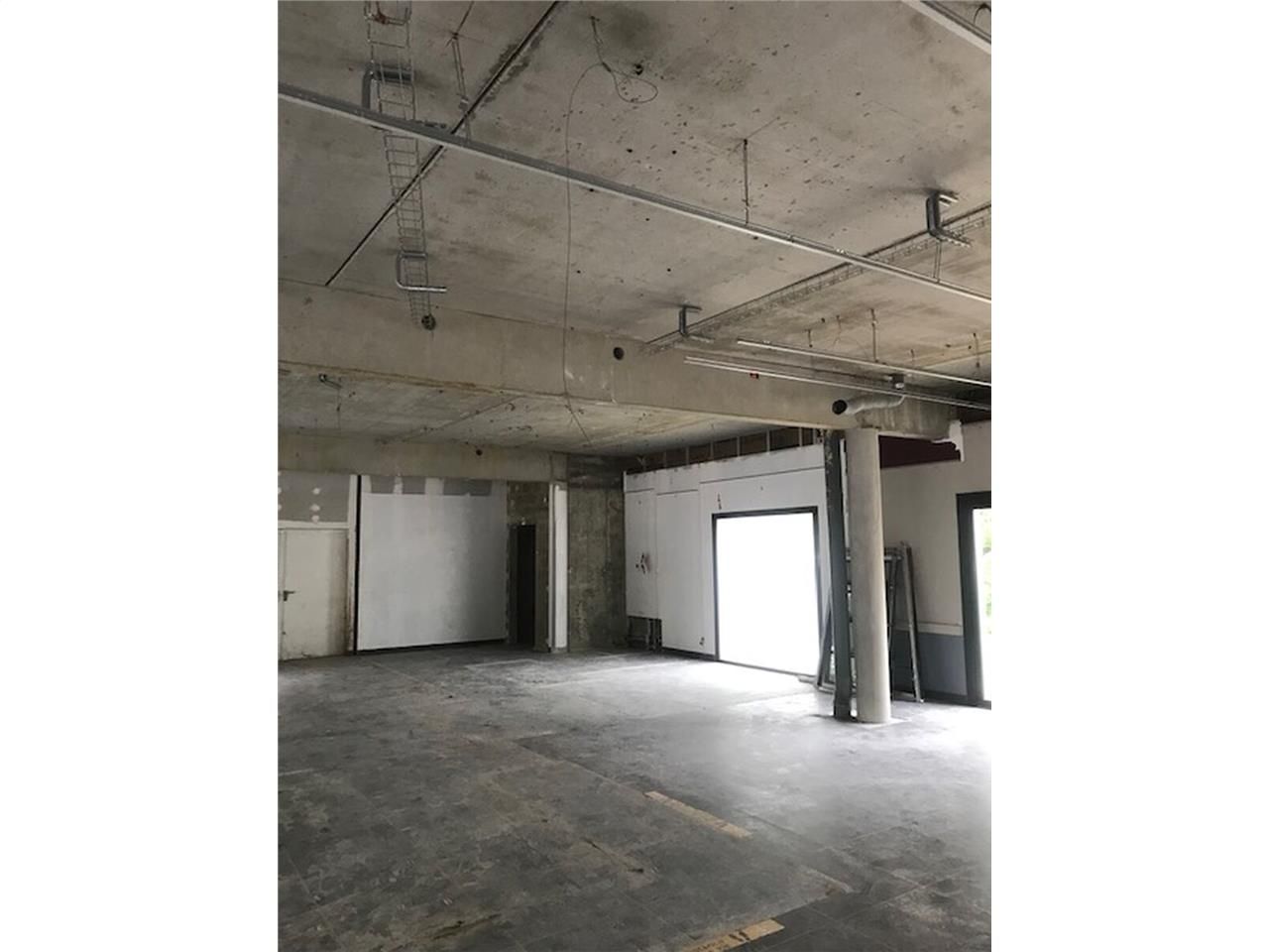 Découvrez cet espace commercial exceptionnel de 1