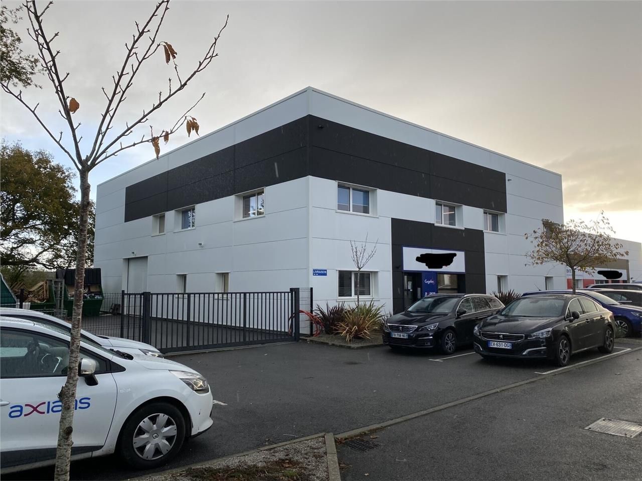 À louer à Crach, ces locaux d'activité de 586 m² 