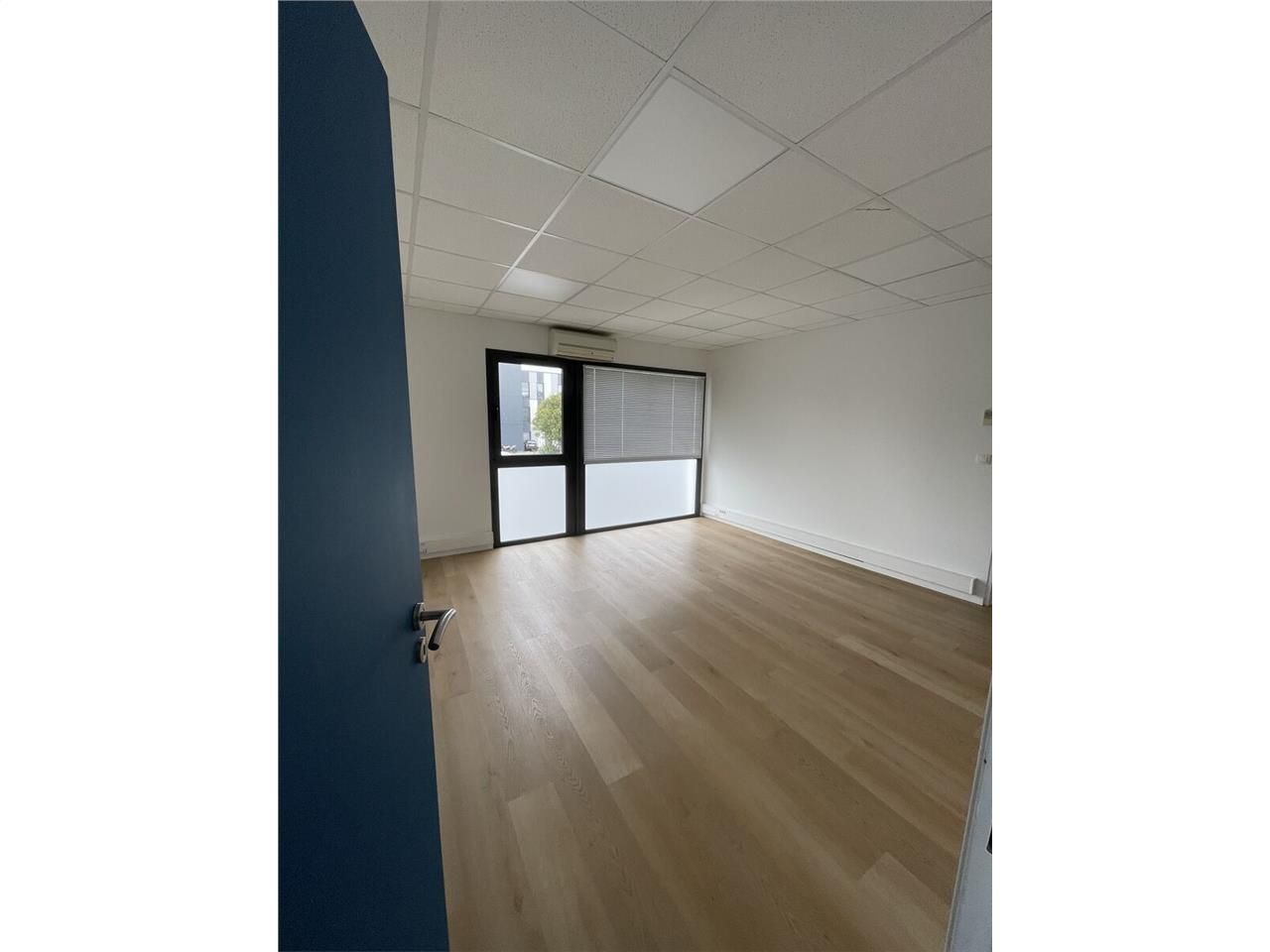 Plateau de bureaux très bien place au coeur d'une