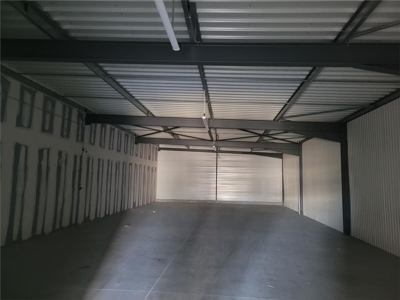 Ce beau local commercial situé au coeur de Baud s