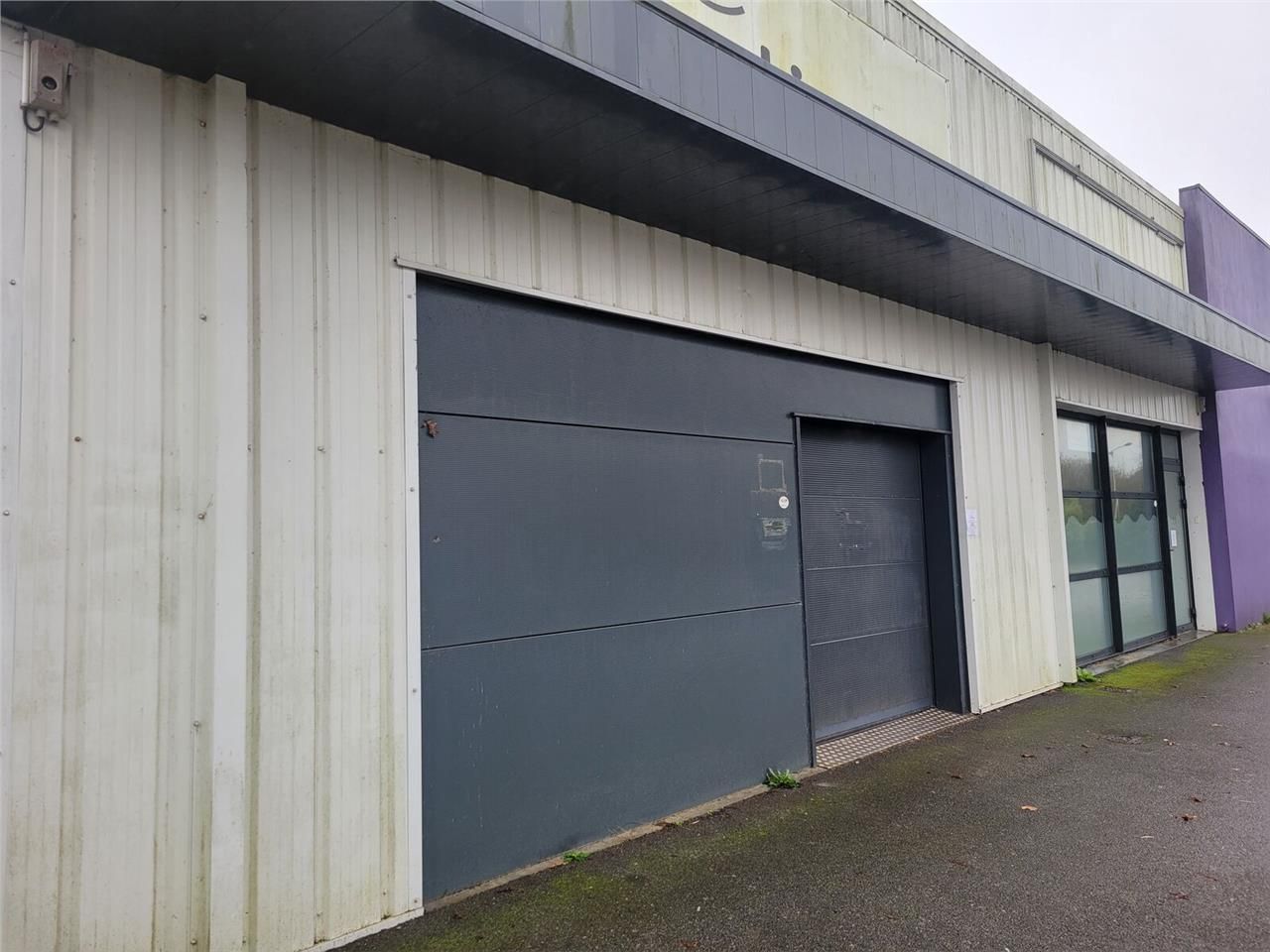 Ce local d'activité d'une surface de 300 m2 avec 