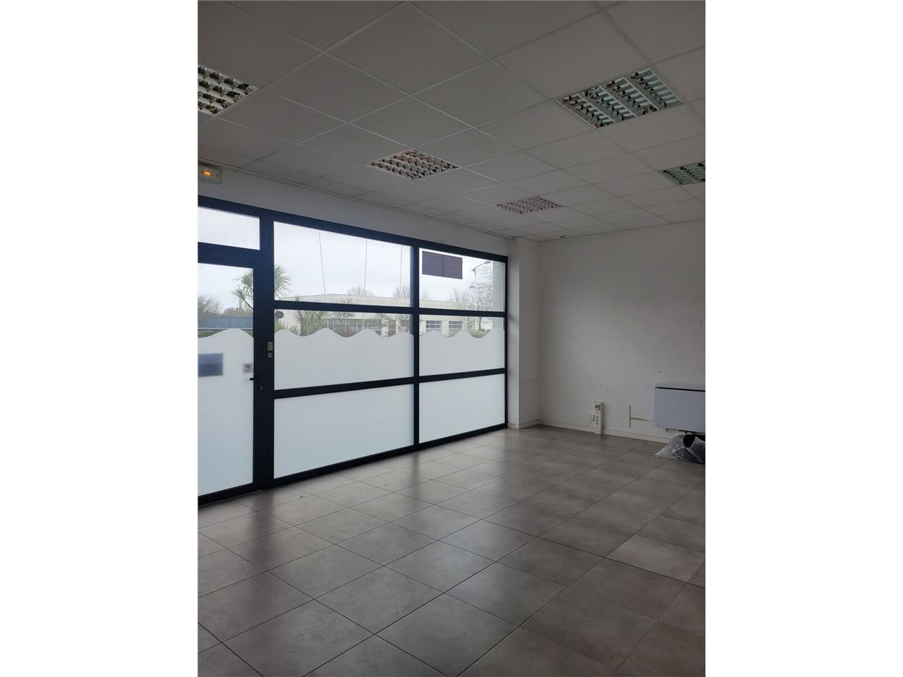 Ce local d'activité d'une surface de 300 m2 avec 