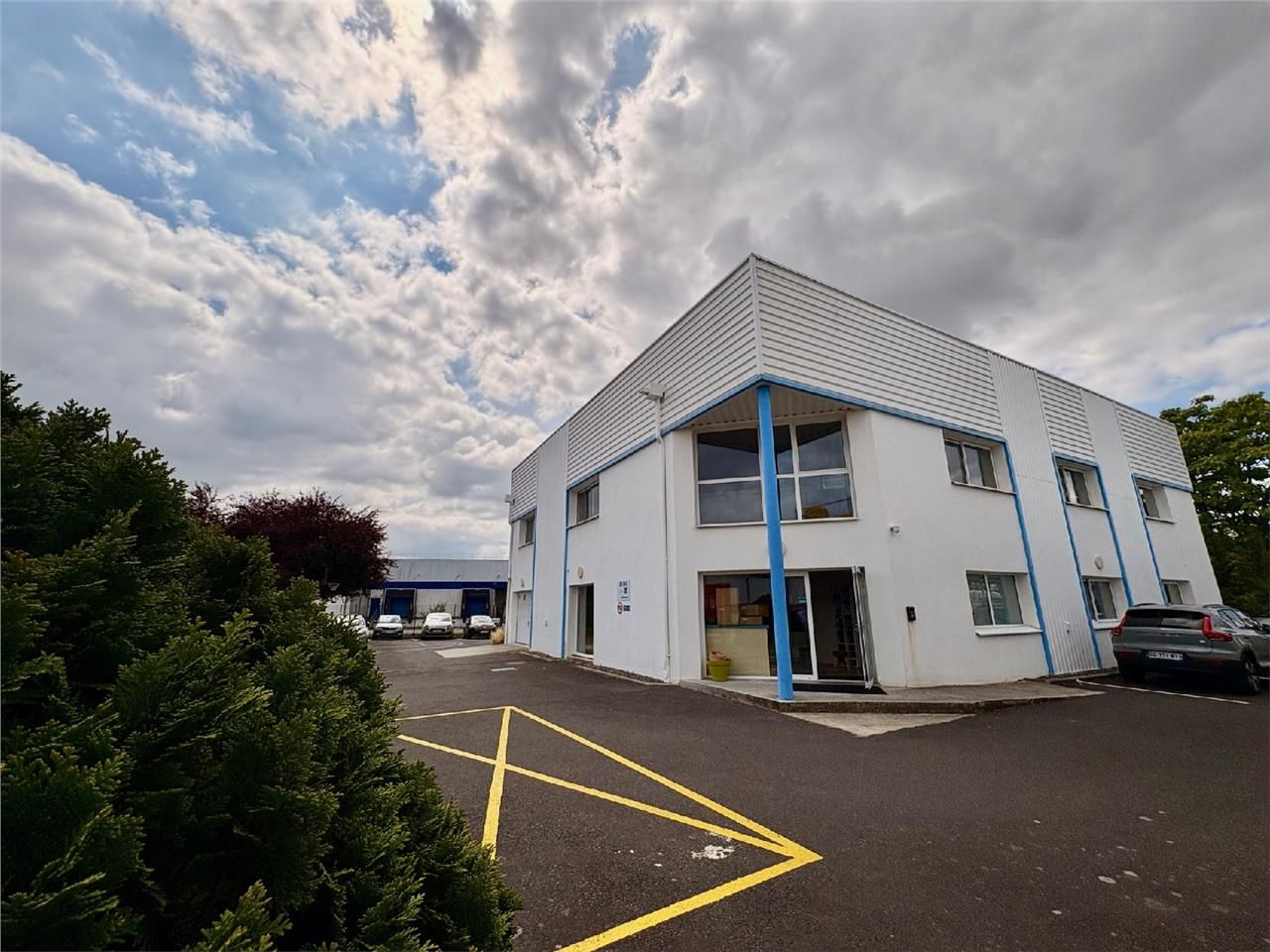 ARNOLD ENTREPRISE propose à la location un espace