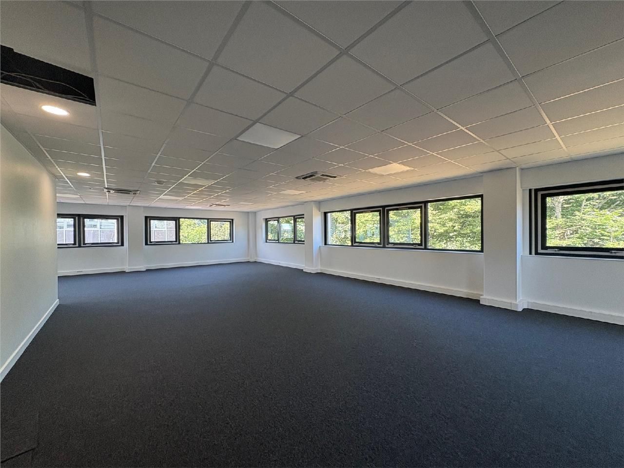 Découvrez cet espace de bureaux de 225 m² situé à