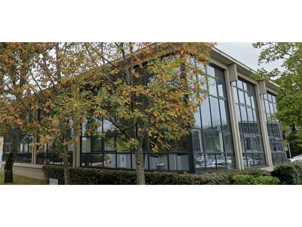 ARNOLD ENTREPRISE propose à la location des burea