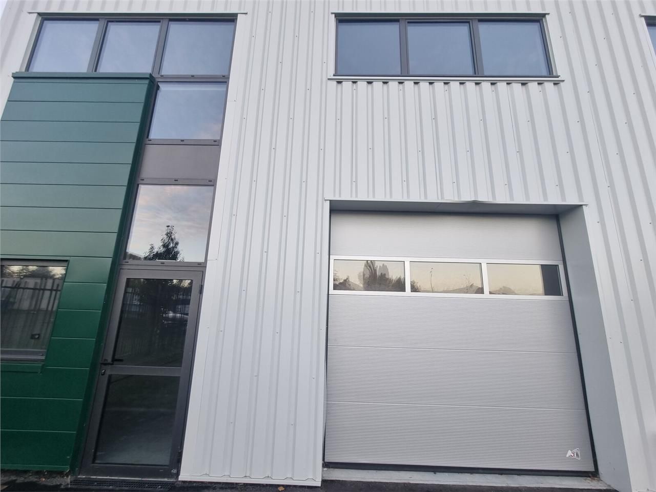 ENTREPOT 273 M2 A VENDRE LA CHAPELLE SUR ERDRE