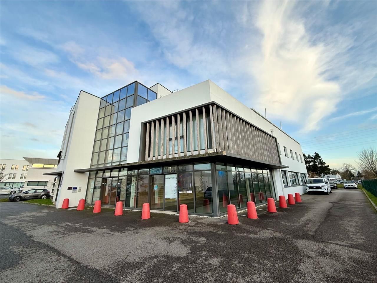 Situation idéale à proximité immédiate de la clin