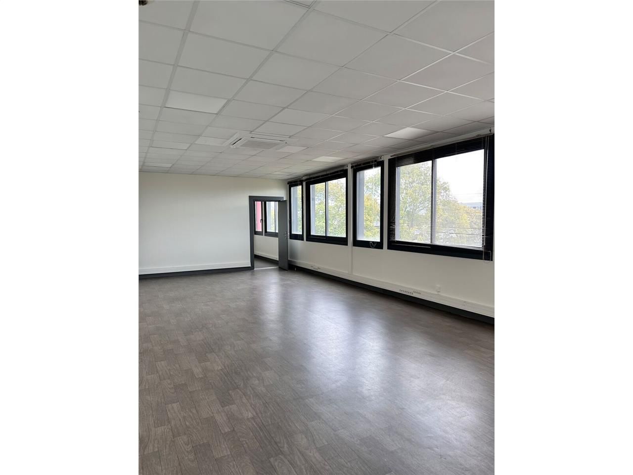 Au coeur du pole technelys, Situés au 1er étage d