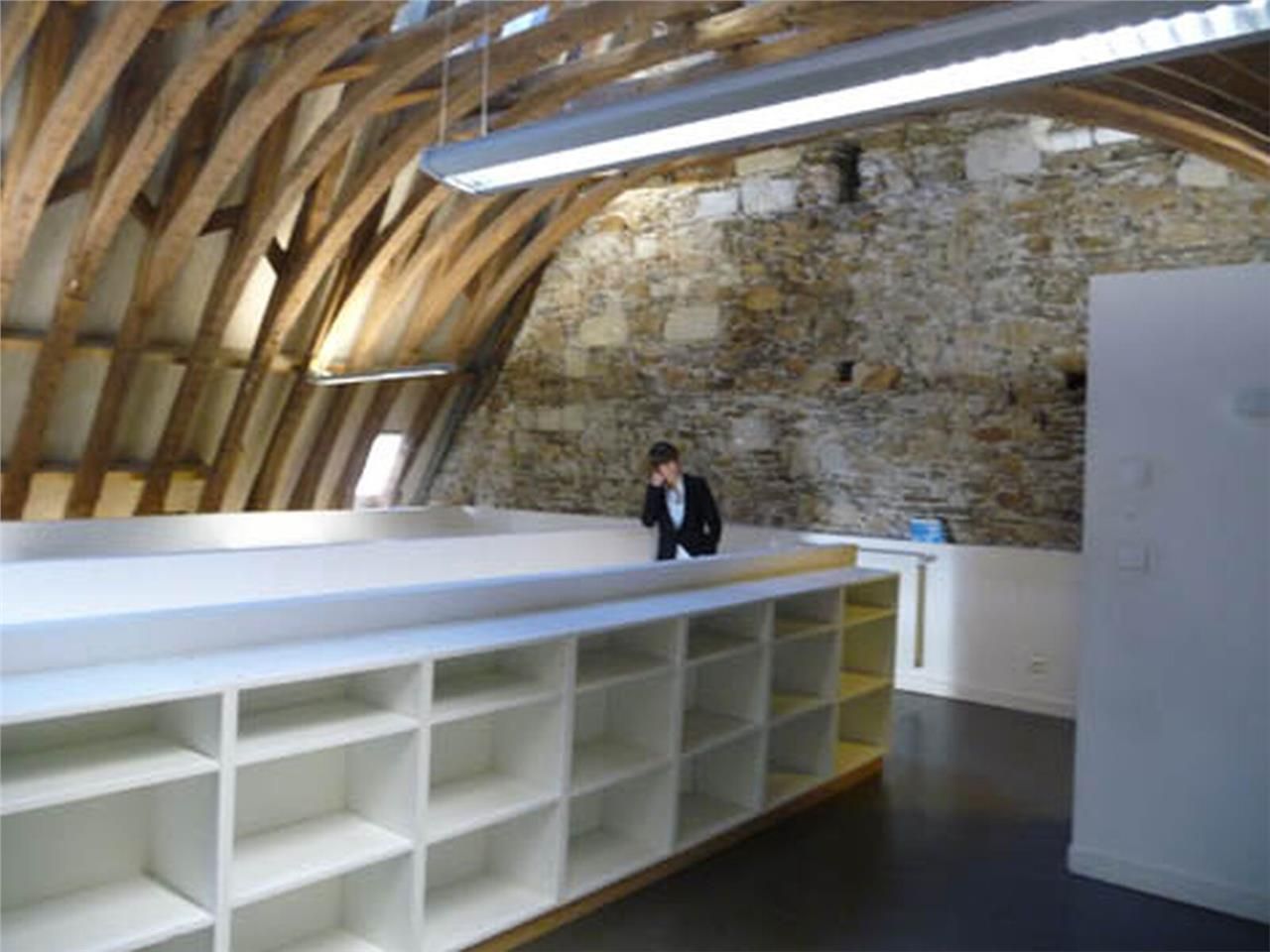 ARNOLD ENTREPRISE propose à la location un espace