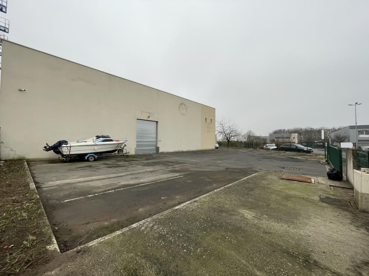 Location Activité 1173 m² non divisibles 95540 Méry-sur-oise