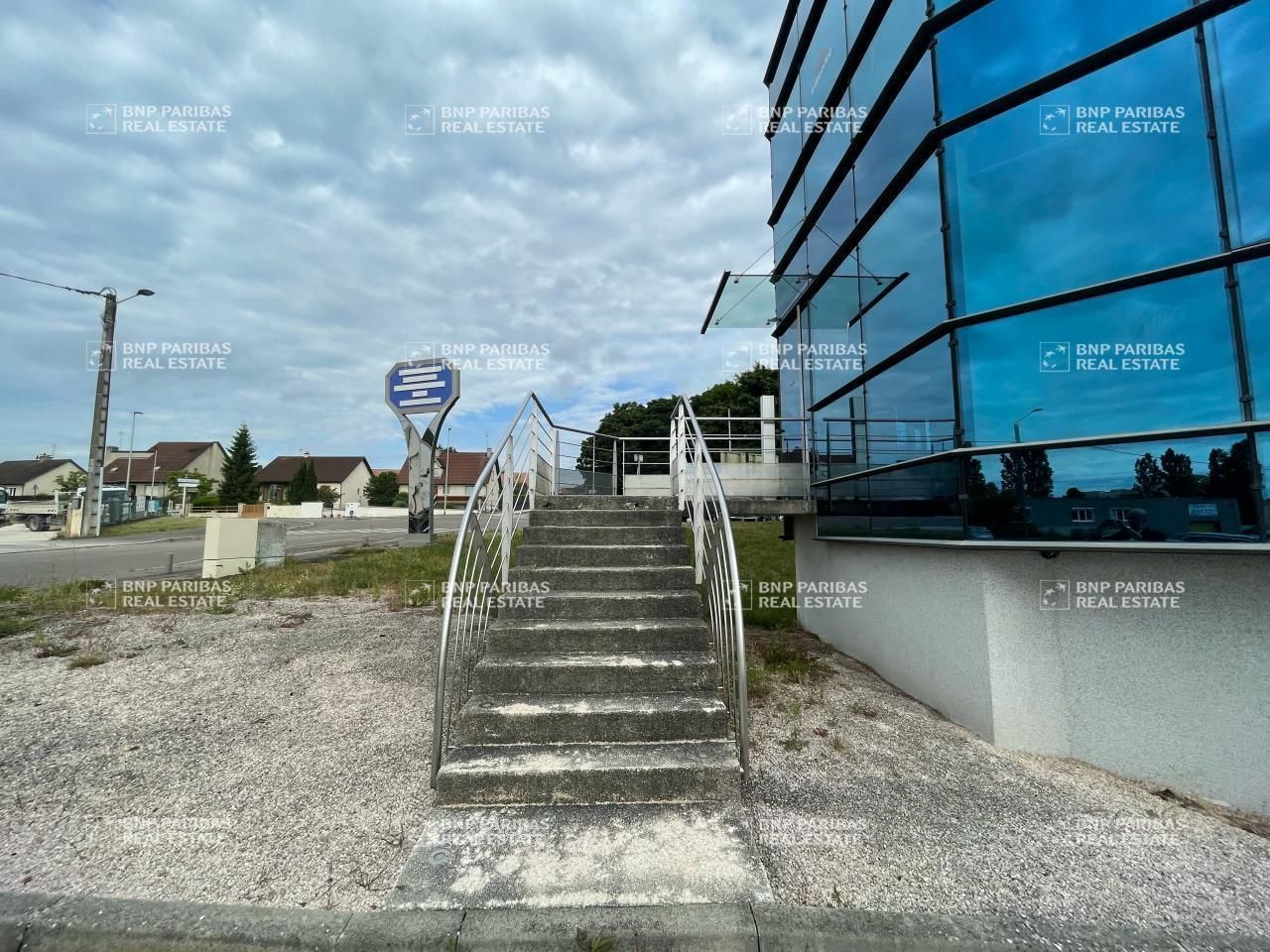 55 m² pour ce bureaux en location à Fontaine-lès-dijon