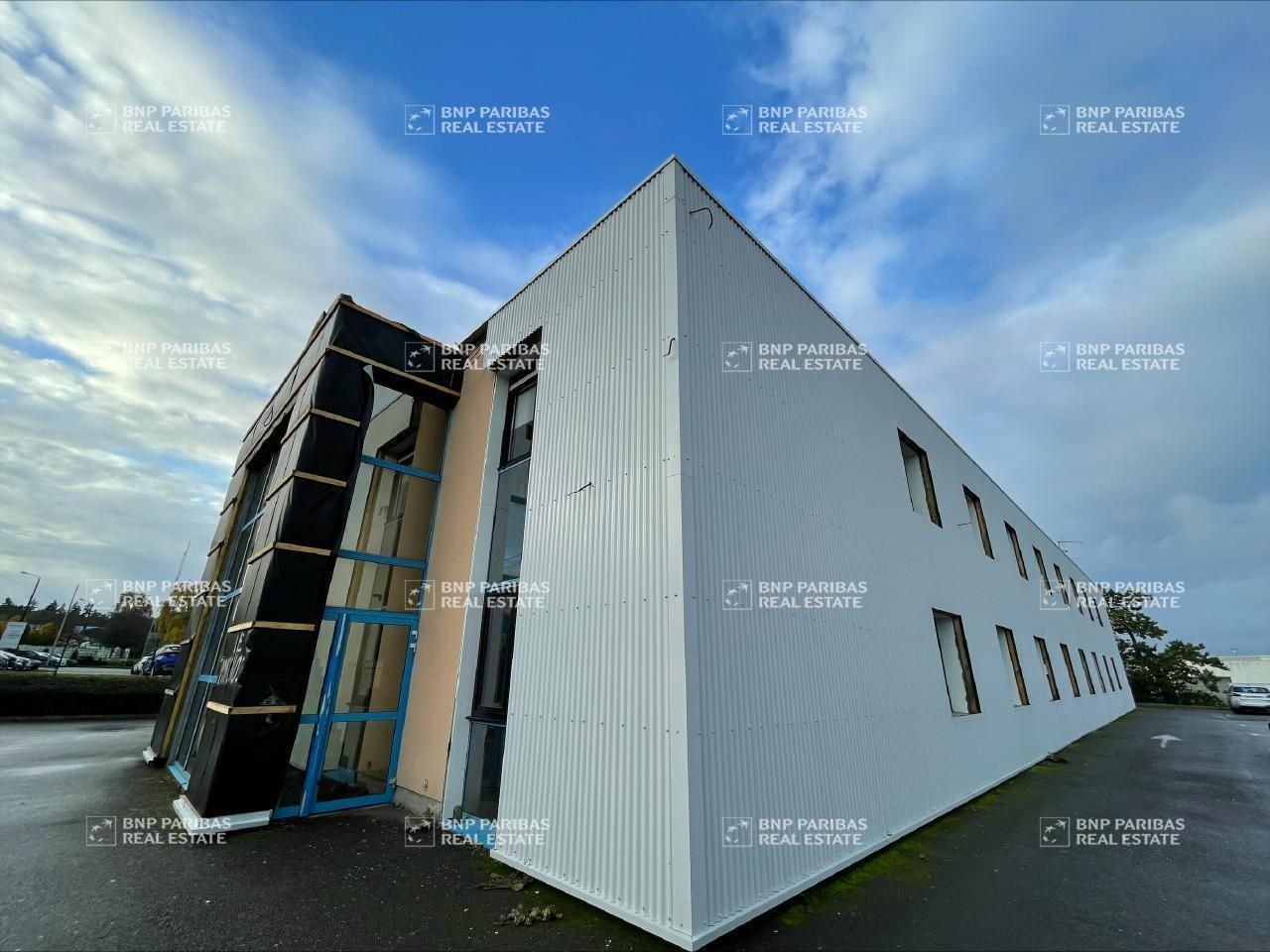 588 m² pour ce bureaux en location à Cesson-sévigné