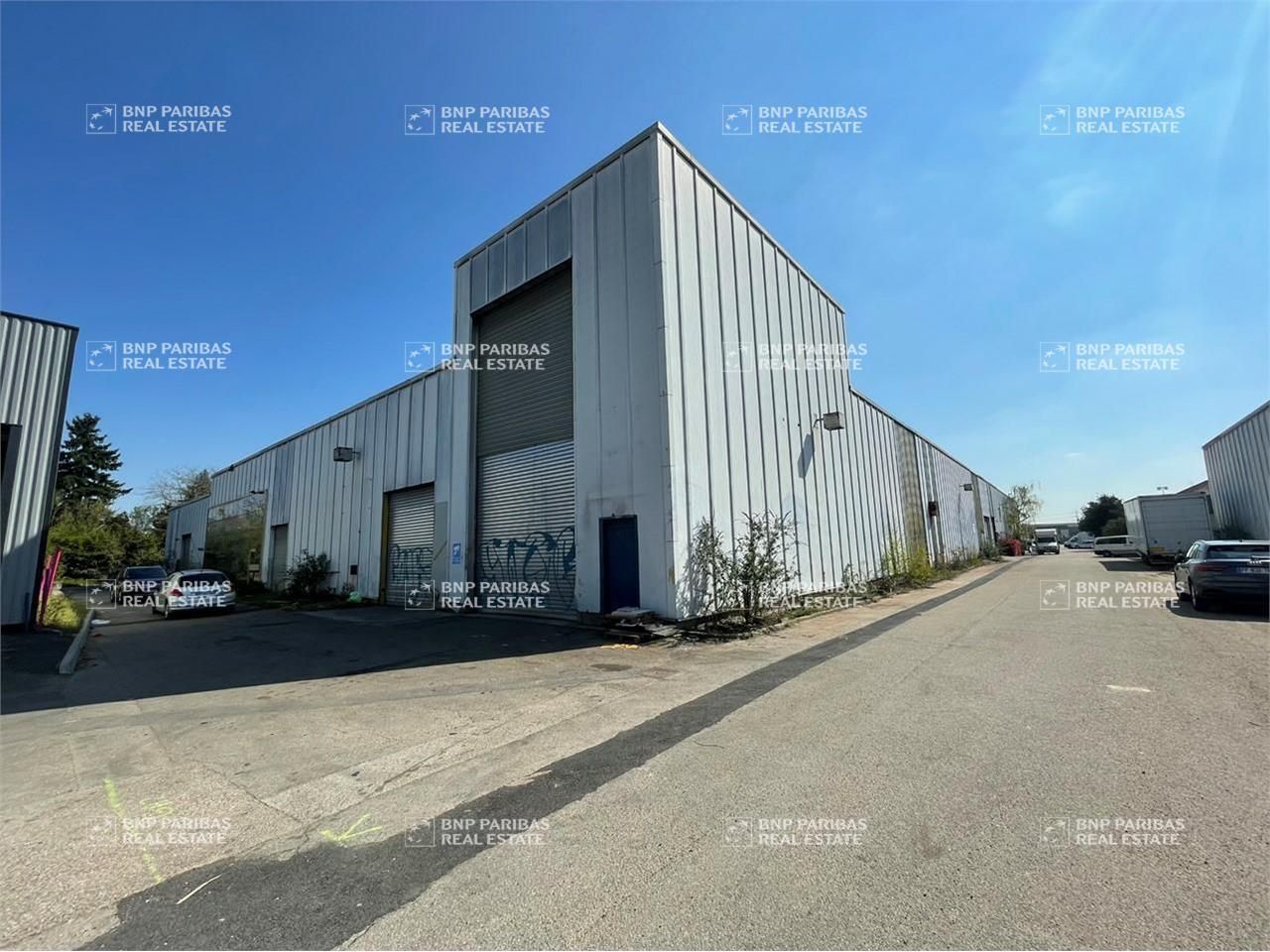 Vente Activité 2300 m² non divisibles 69800 Saint-priest