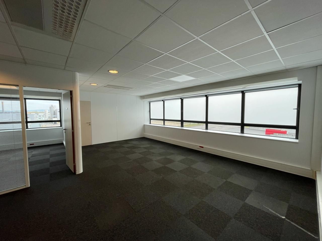 586.2 m² pour ce bureaux en location à Le grand-quevilly