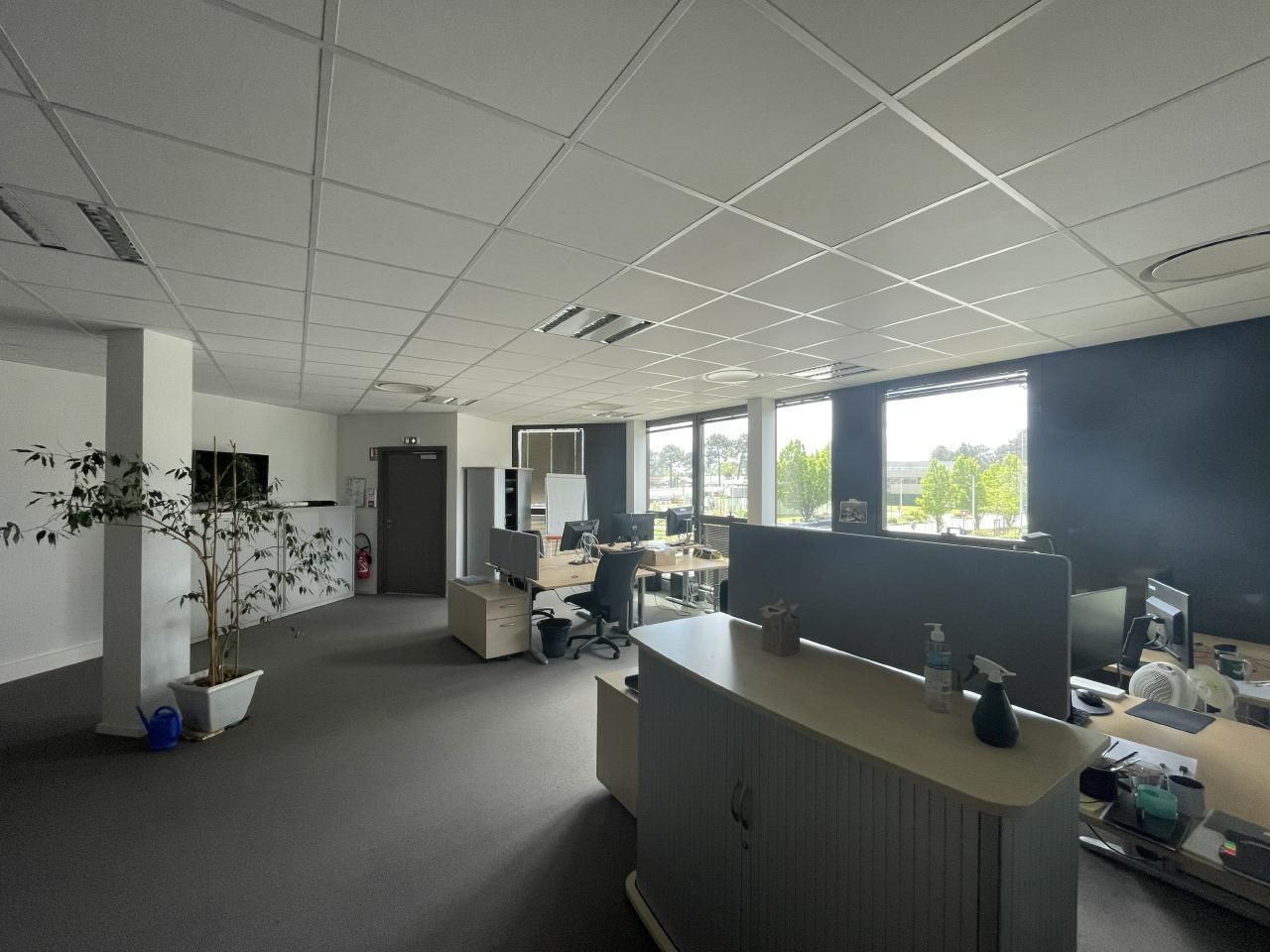 494 m² pour ce bureaux en location à Pessac