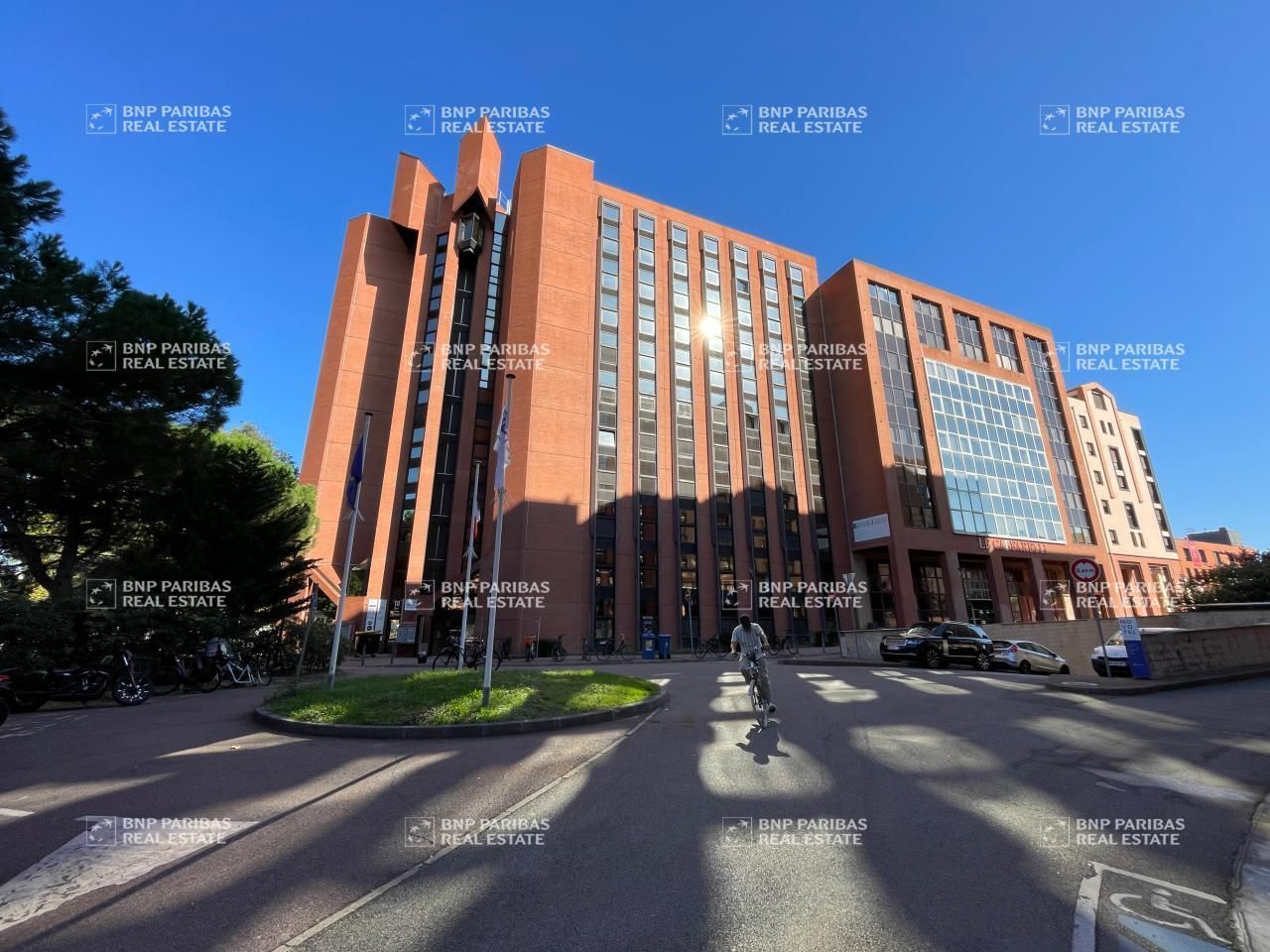 375 m² pour ce bureaux en location à Toulouse