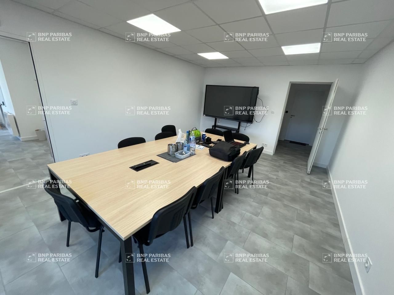 280 m² pour ce activité en vente à Saint-erblon