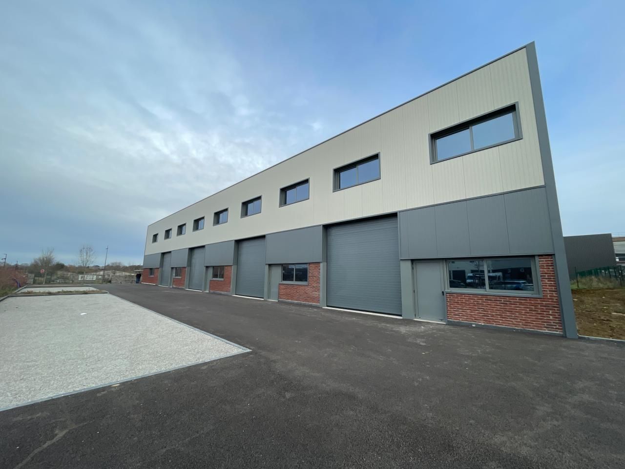 Vente PME-PMI 1214.2 m² divisibles 95300 Ennery