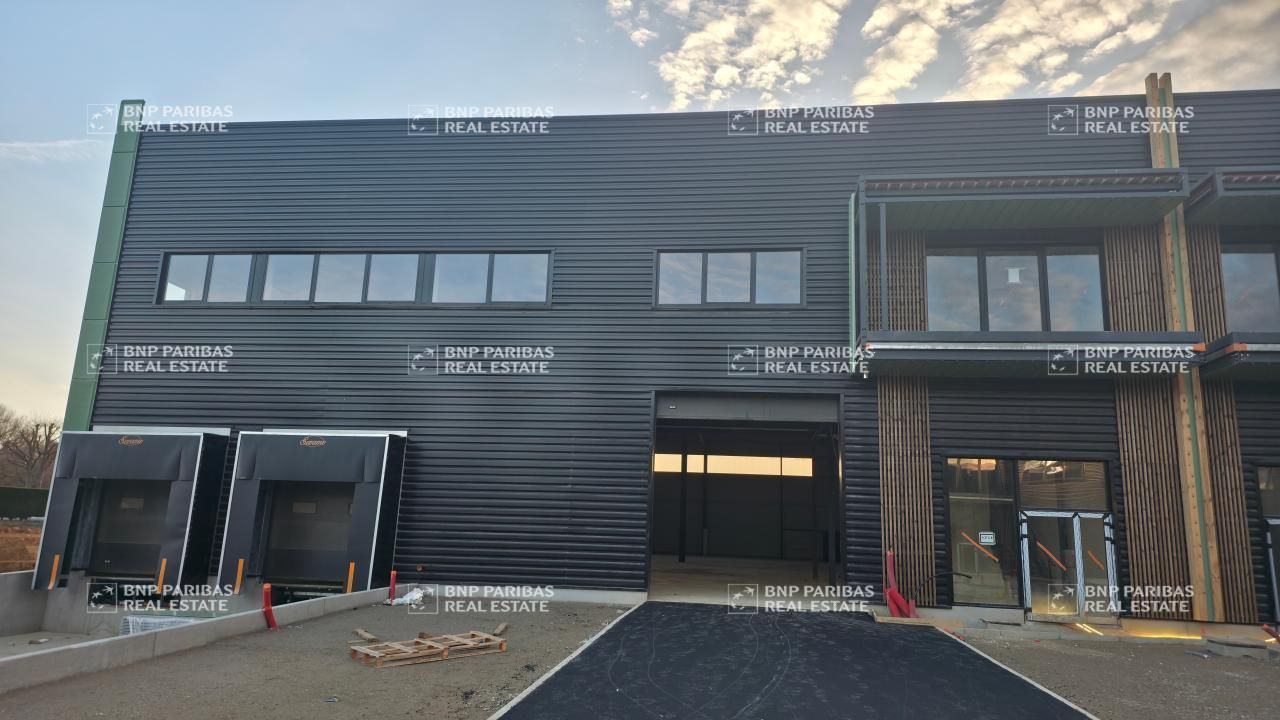 Location PME-PMI 4270.69 m² divisibles 94510 La queue-en-brie