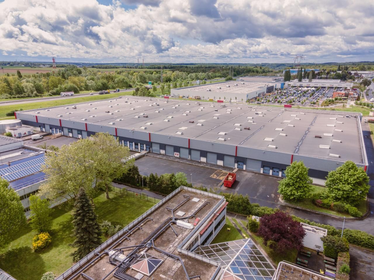 8577 m² pour cetentrepôts classe a en location à Les ulis