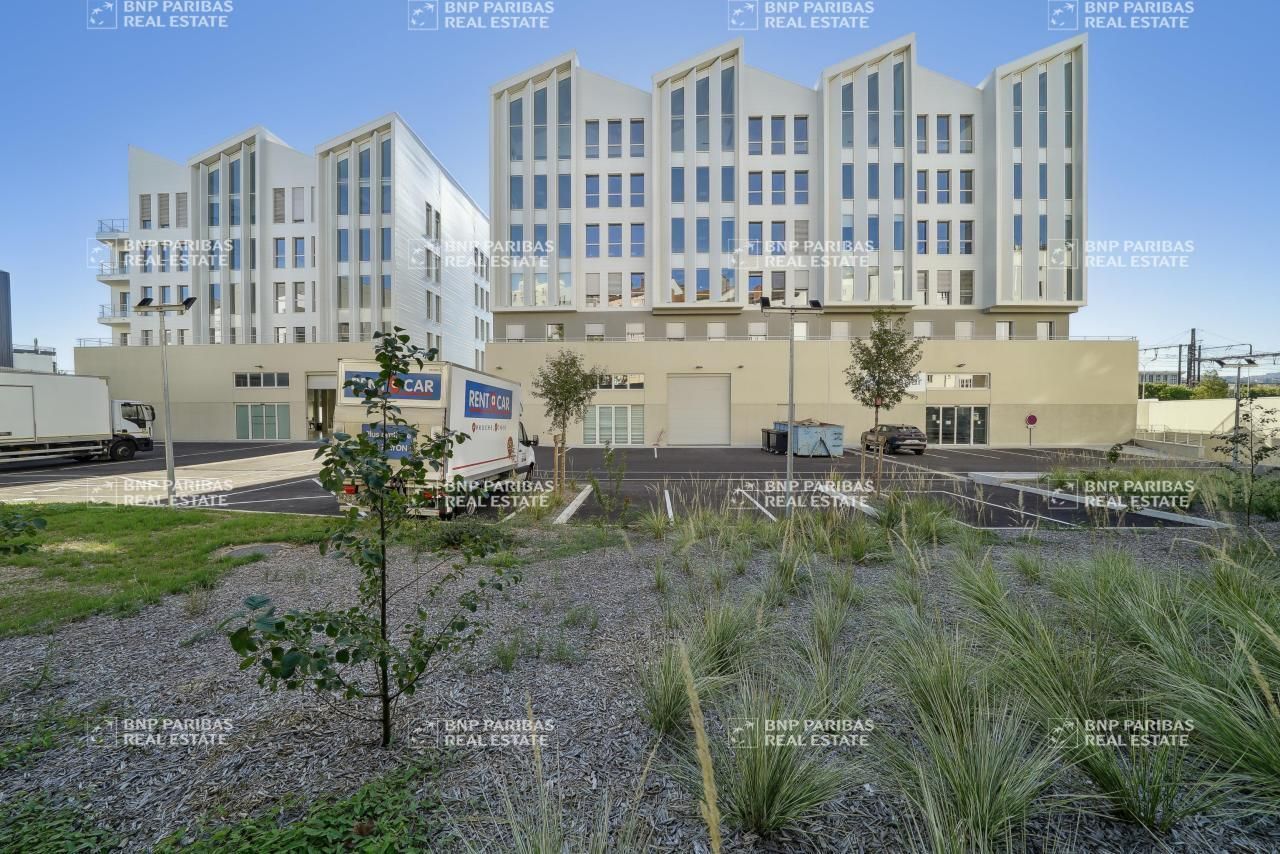 729 m² pour ce activité en location à Lyon