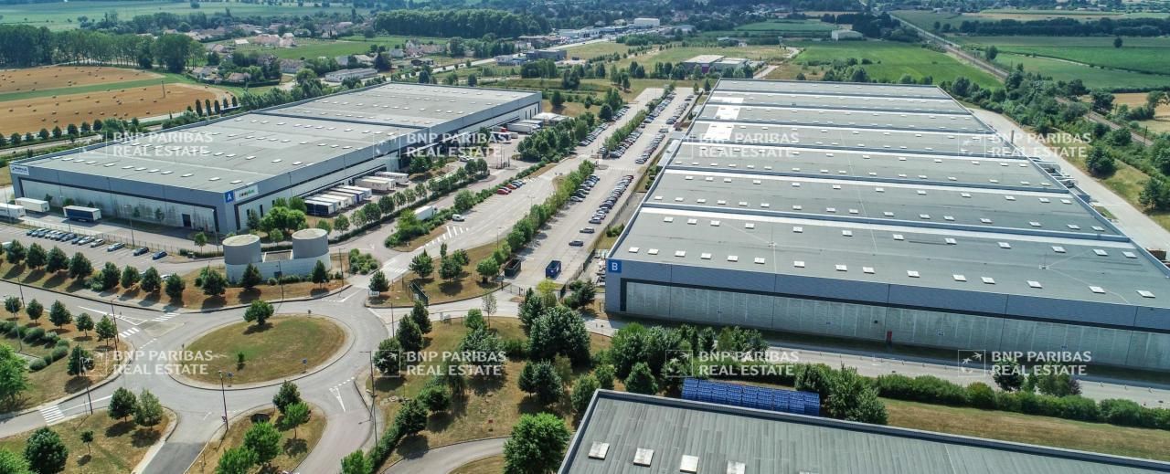 Location Entrepôts classe A 22513 m² non divisibles 71100 Sevrey