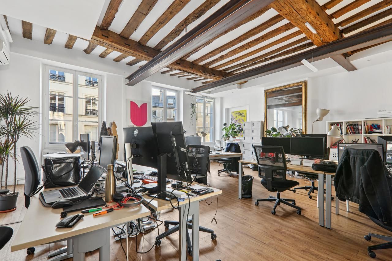 203.5 m² pour ce bureaux en location à Paris