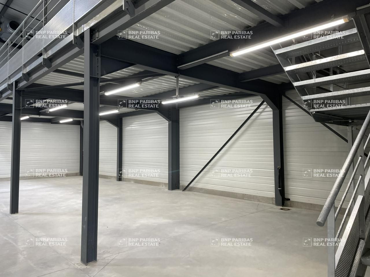 4056 m² pour ce activité en location à Vaulx-en-velin