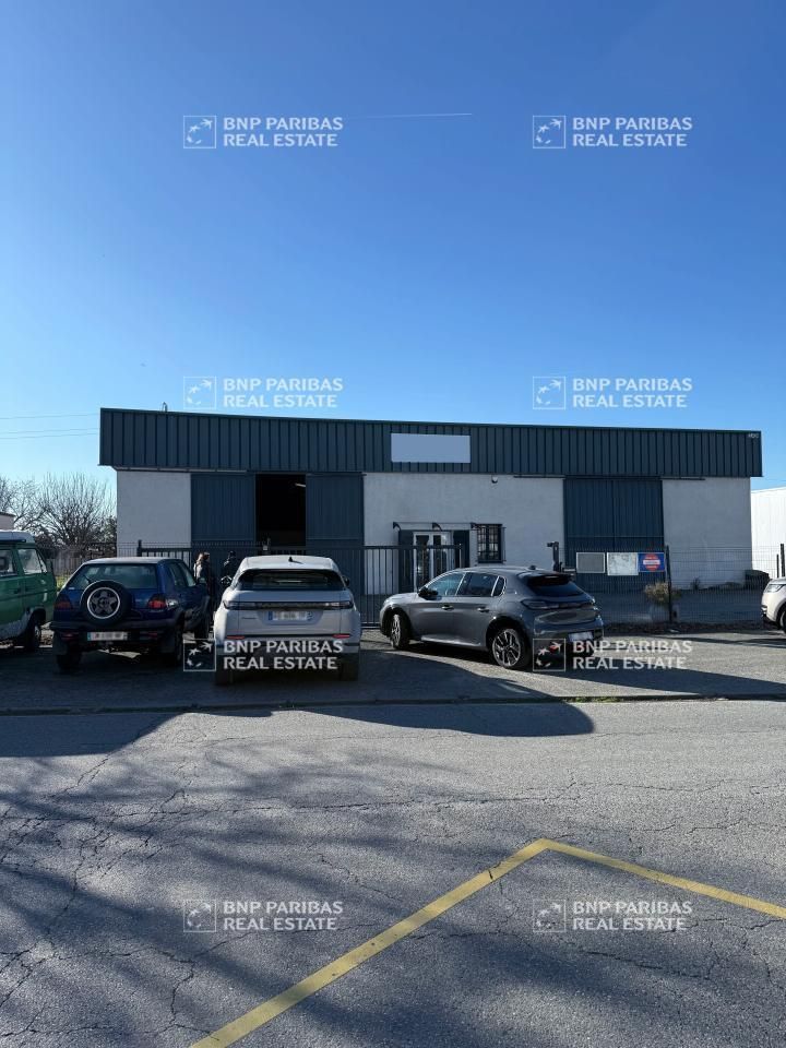 Location Activité 1200 m² non divisibles 31140 Saint-alban
