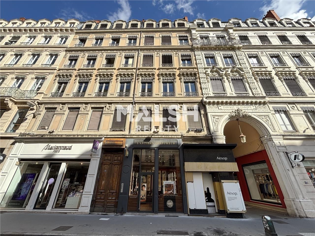 Nous vous proposons à la location, des bureaux sp