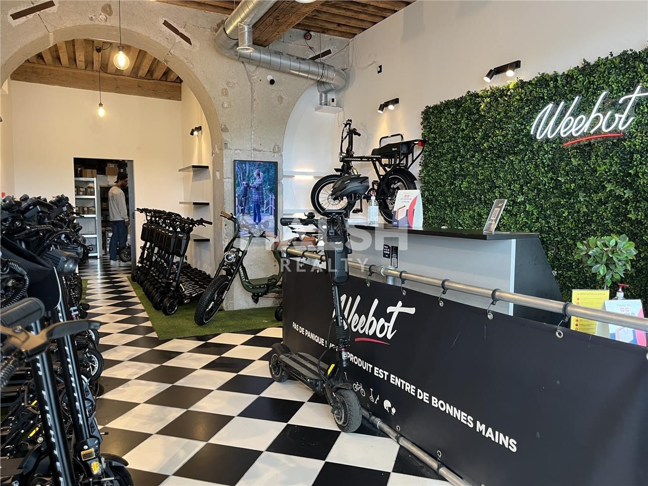 Nous vous proposons un local commercial à louer d