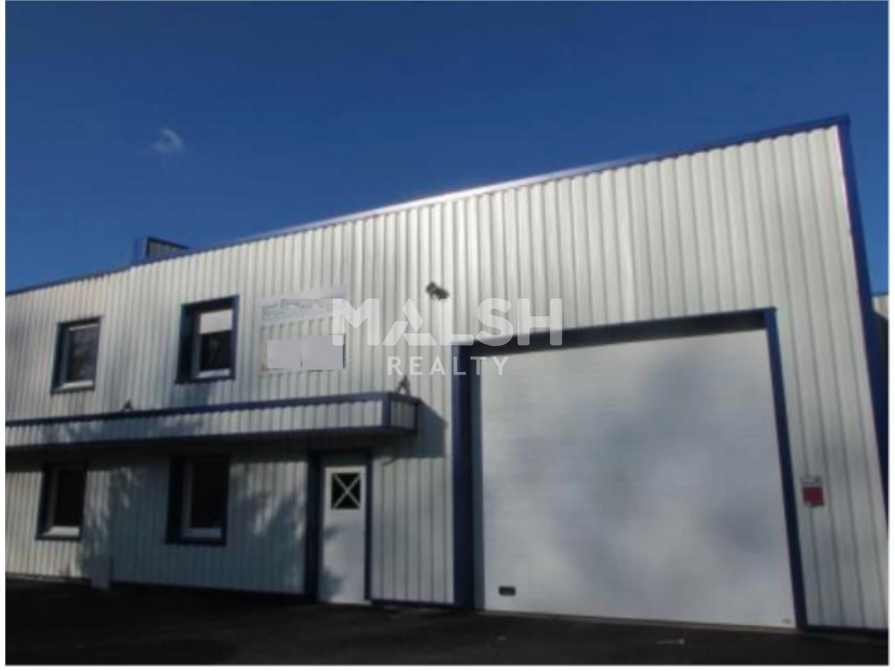 Au sein d'un parc d'activités clos et sécurisé, n