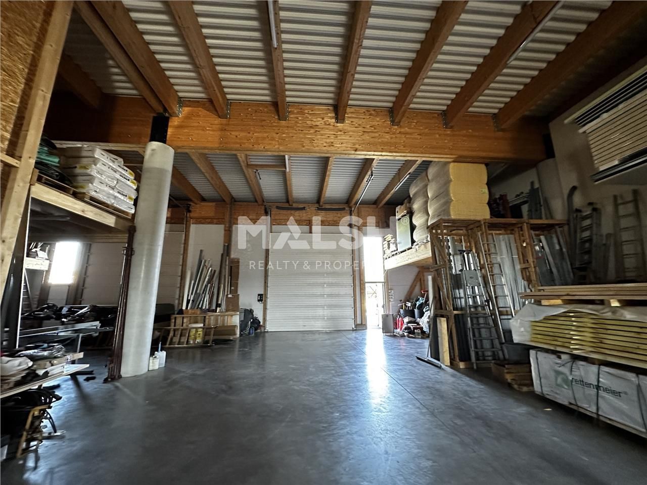 Au sein d'un parc d'activités très récent et sécu