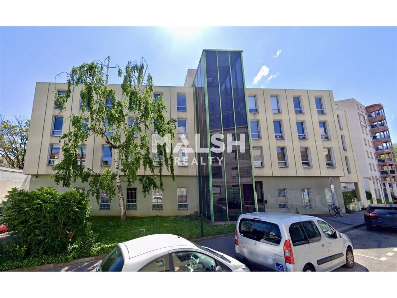 Nous vous proposons, à la vente, ces bureaux d'ex