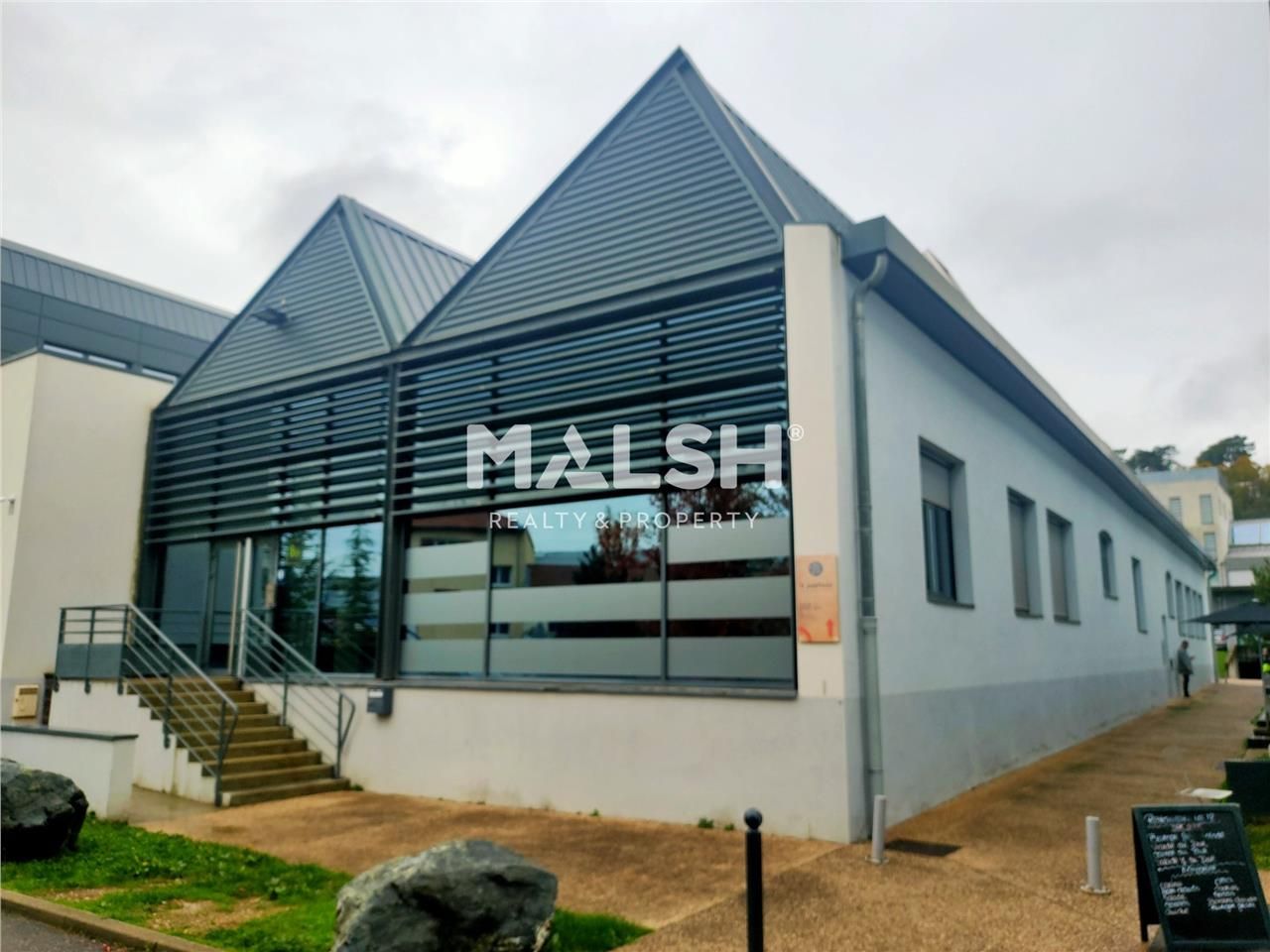 Nous vous proposons des locaux de 130 m² et 222 m