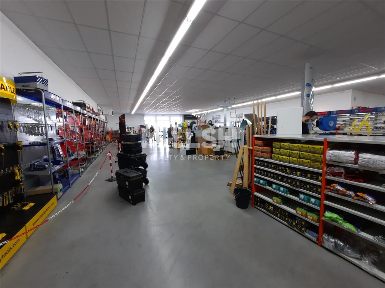 Au sein de la Zone Industrielle des Auréats à Val