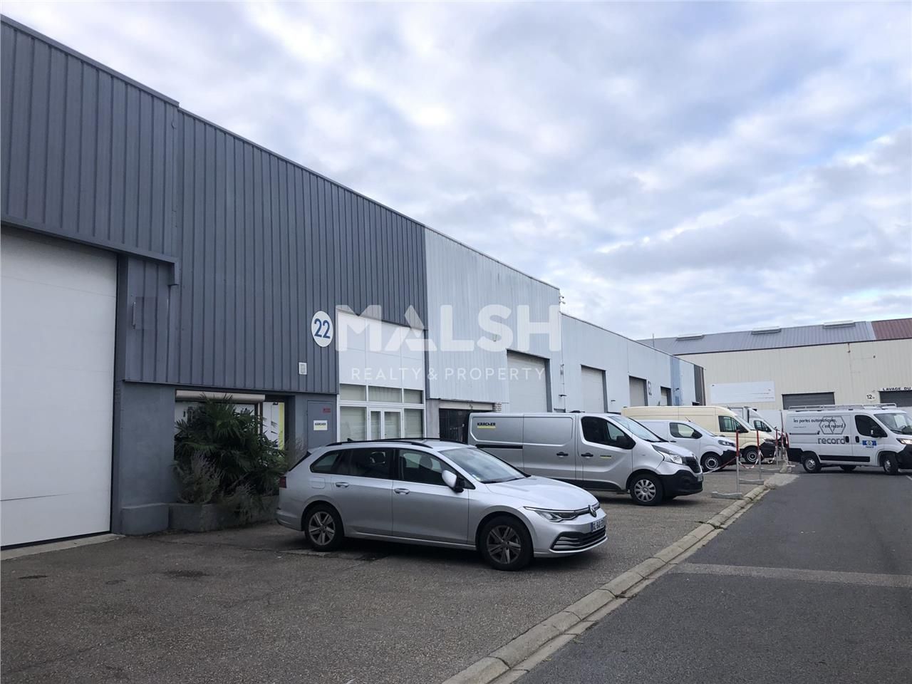 Au sein d'un parc d'activités, nous vous proposon