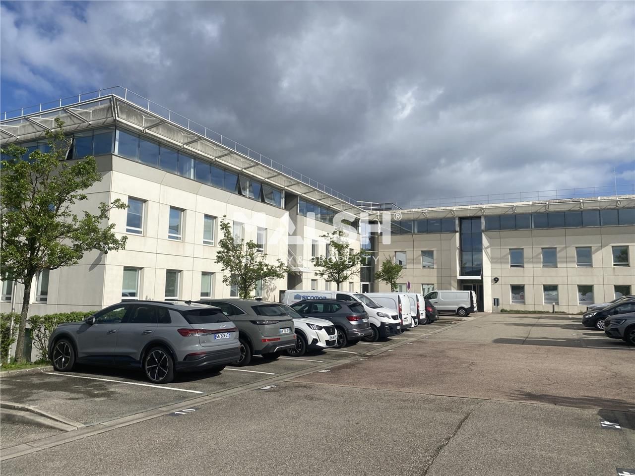 Nous vous proposons, à la location,  des bureaux 